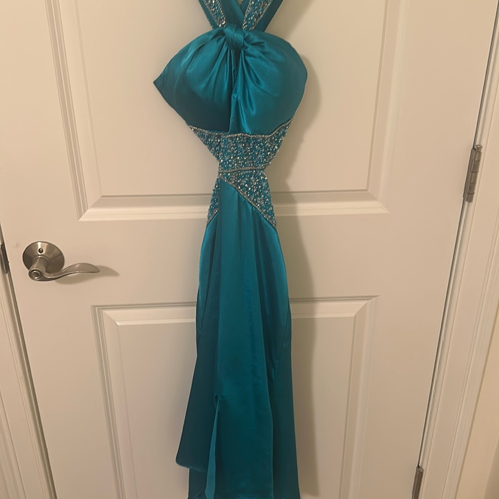Teal dress good condition detailed beading